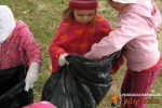 Przedszkolaki z Jedyneczki sprzątają świat