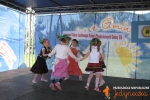 Krakowiak w wykonaniu naszych Jedyneczek na I Festiwalu Tańca Ludowego Dzieci Przedszkolnych Gminy Ełk - III miejsce