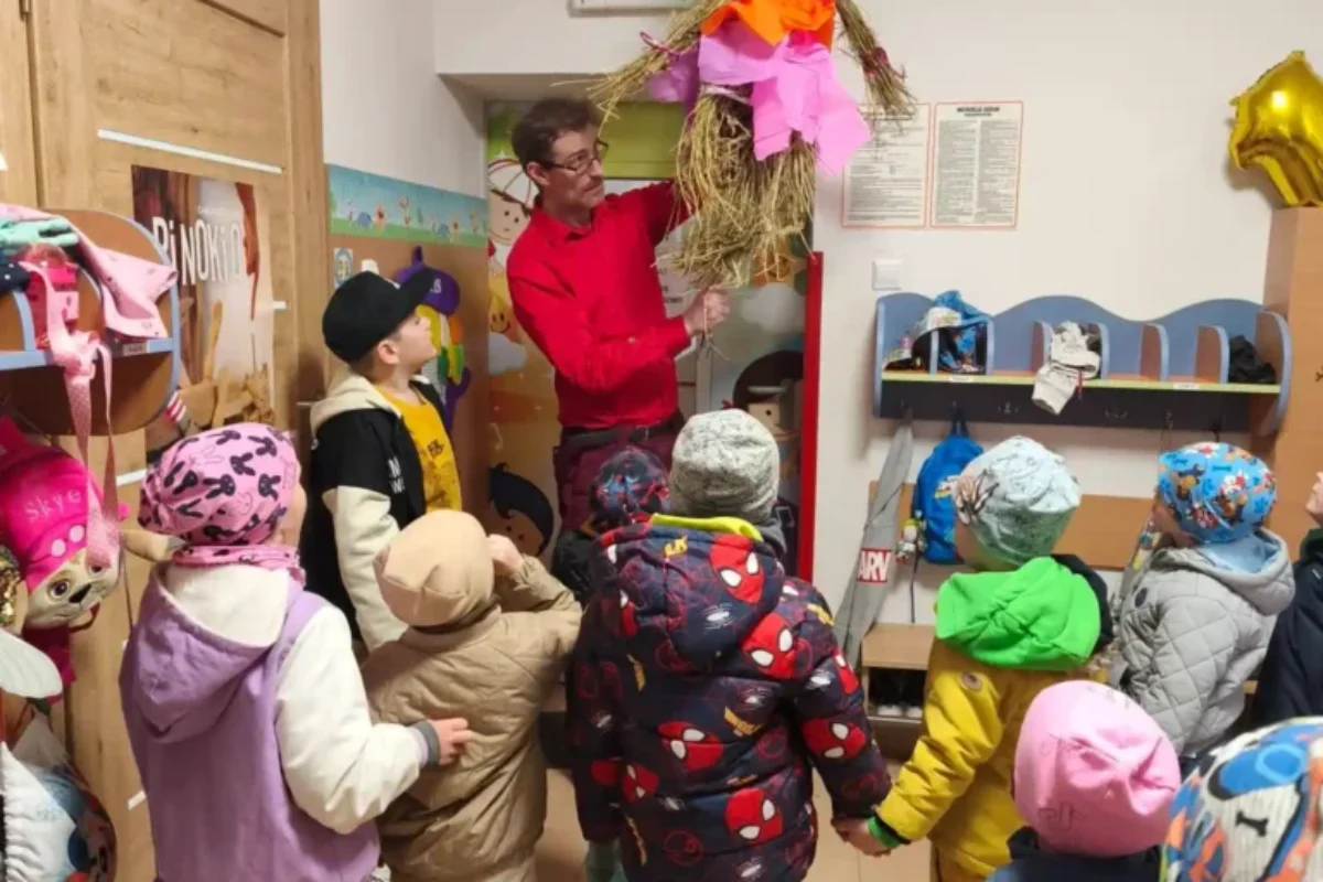 jedyneczka-przedszkole-elk-pierwszy-dzien-wiosny-marzanna-1