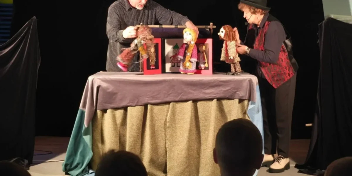 jedyneczka-przedszkole-ełk-szewczyk-dratewka-przedstawienie-teatr-lalek-8